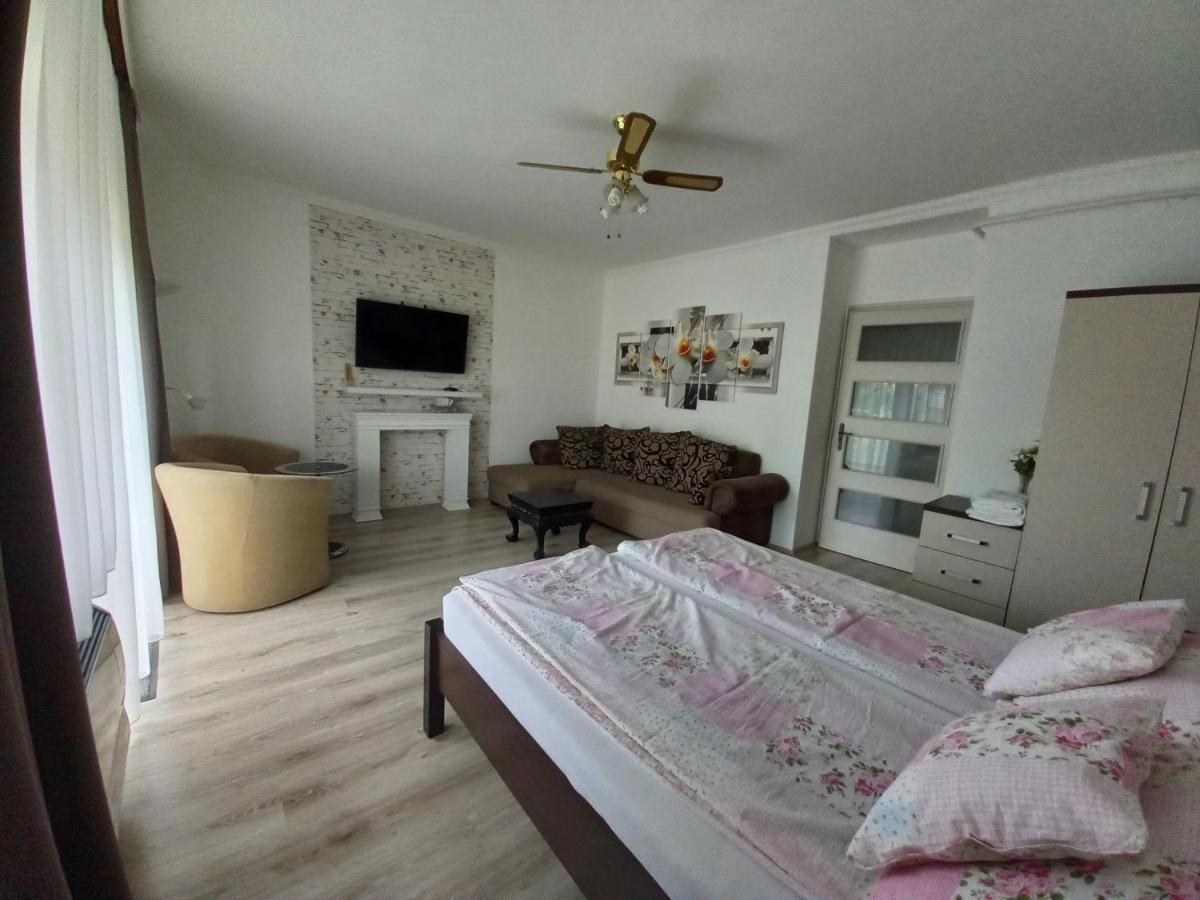 Kardos Apartman Debrecen Bagian luar foto