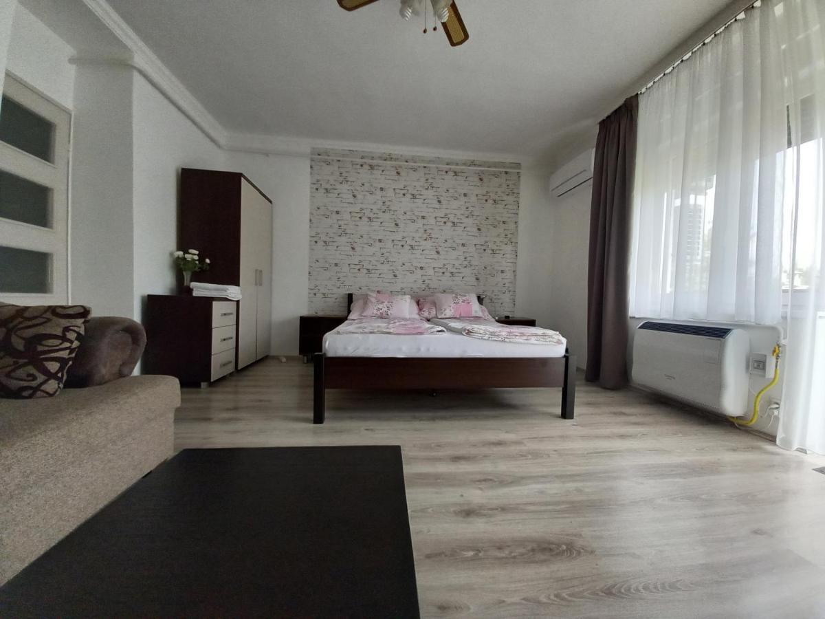 Kardos Apartman Debrecen Bagian luar foto