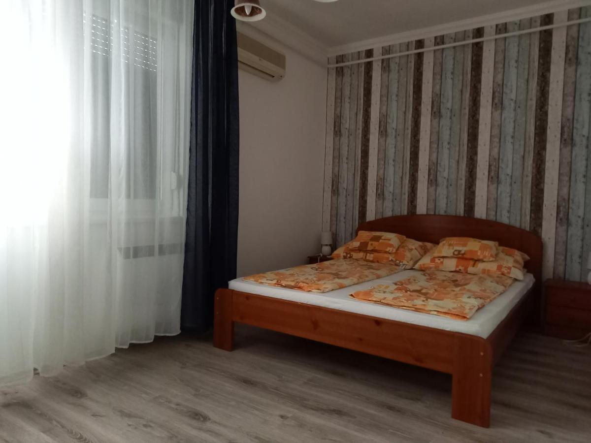 Kardos Apartman Debrecen Bagian luar foto